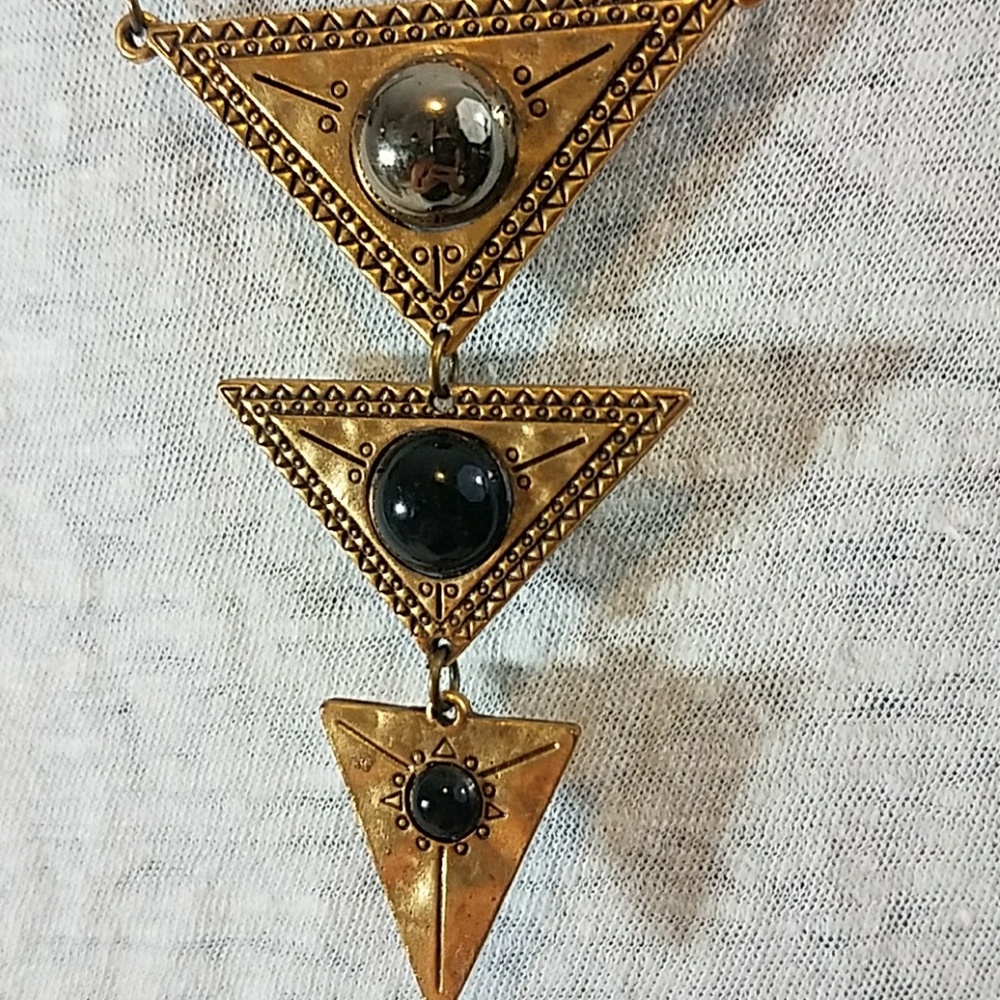 Boho Accentuality bronze 3 pyramid necklace